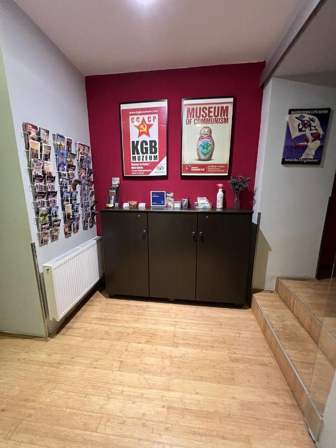 Central Studios Prag Exteriör bild